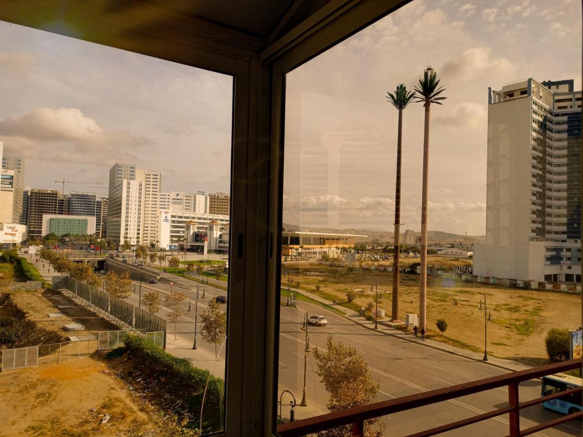 Nouveau Appartement Au Plein Centre Ville En Face Hilton Tangier Exterior photo